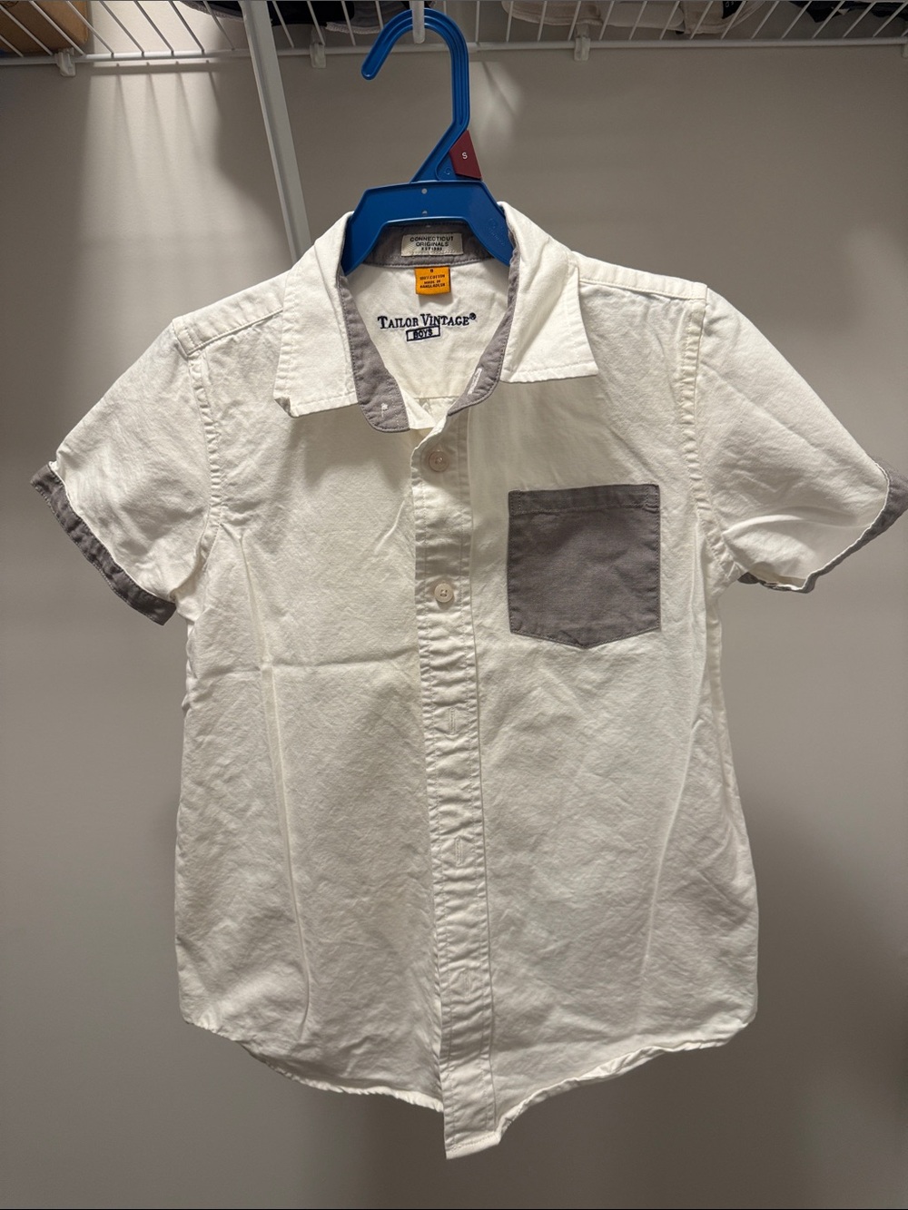 Tailor Vintage White Short-Sleeve Button-Down with Gray Pocket Trim